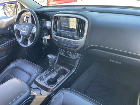 Used 2021 GMC Canyon Denali image 10