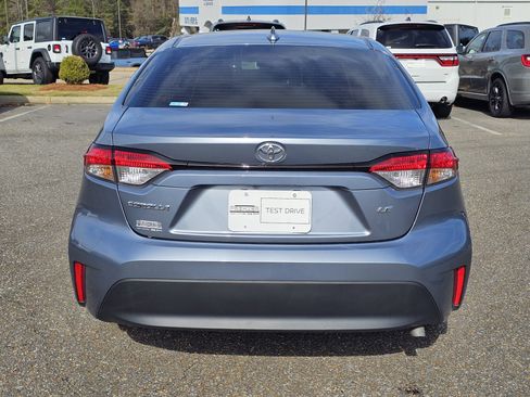 Used 2025 Toyota Corolla LE image 11