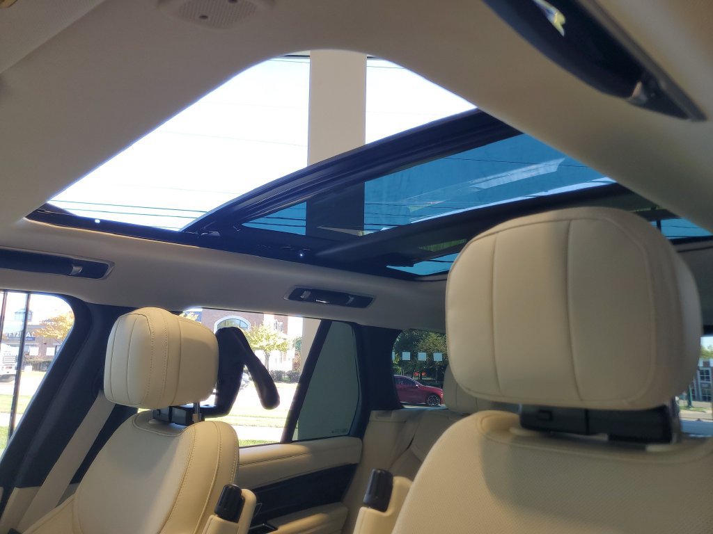 New 2026 Land Rover Range Rover SE AWD/4WD image 11