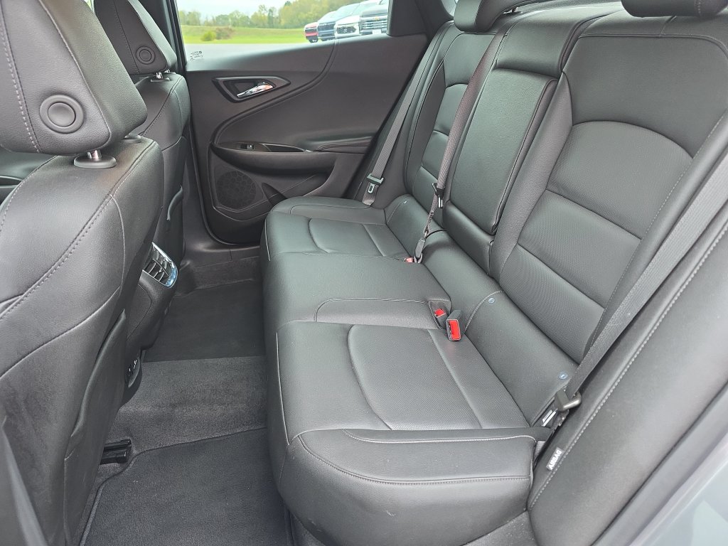 Used 2023 Chevrolet Malibu LT FWD image 15