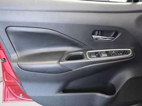 Used 2020 Nissan Versa SR FWD image 21
