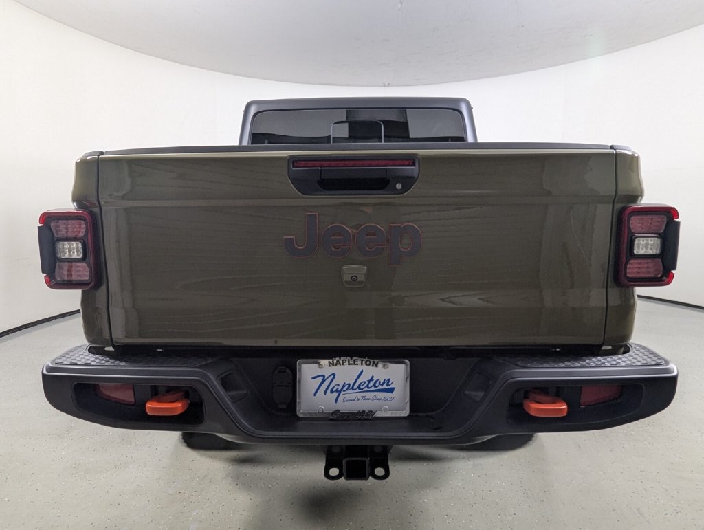 Used 2026 Jeep Gladiator Mojave AWD/4WD image 7