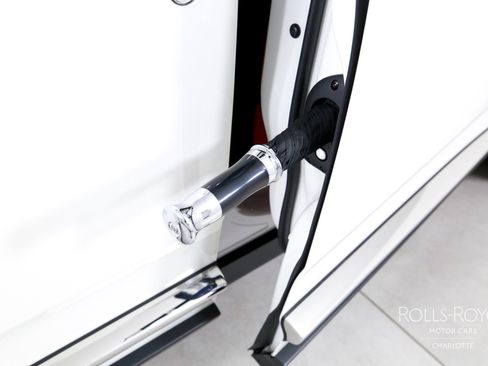 Used 2020 Rolls-Royce Cullinan image 22