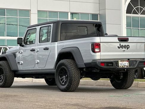 Certified 2022 Jeep Gladiator Sport image 5