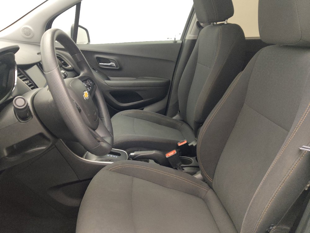 Used 2020 Chevrolet Trax LS w/ Tint and Cruise Package FWD image 17