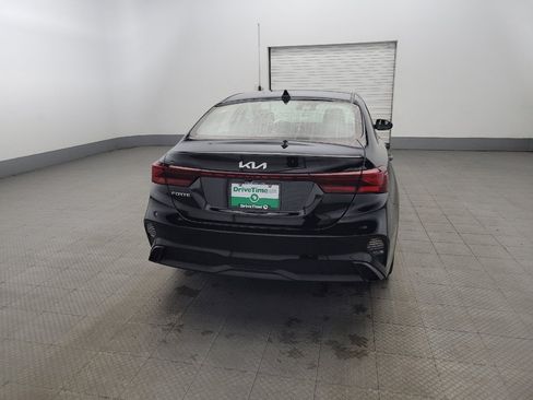 Used 2023 Kia Forte LXS image 7