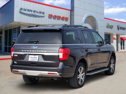 Used 2022 Ford Expedition XLT RWD image 5