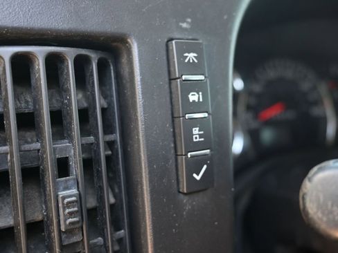 Used 2014 Chevrolet Express 3500 RWD image 22