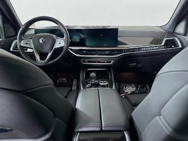 Used 2024 BMW ALPINA XB7 AWD/4WD image 24