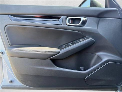 Used 2022 Honda Civic Sport Touring image 10