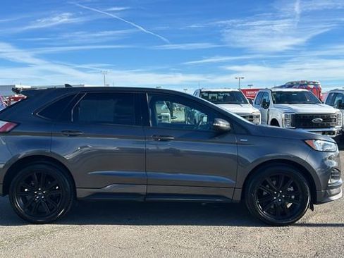 Certified 2020 Ford Edge ST-Line w/ Cold Weather Package image 2