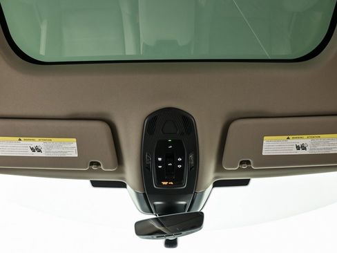 Certified 2025 Porsche Panamera image 20