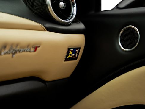 Used 2015 Ferrari California T RWD image 55