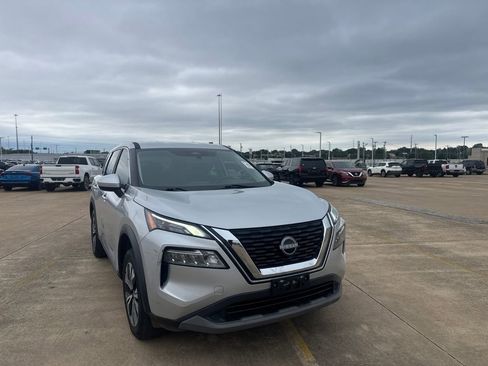 Certified 2023 Nissan Rogue SV AWD/4WD image 2