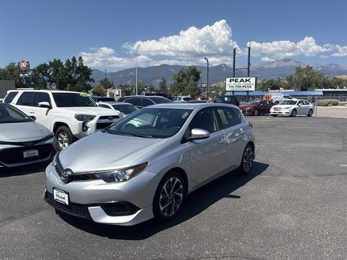 Used 2017 Toyota Corolla iM w/ Carpet Mat Package FWD image 3