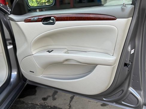 Used 2007 Buick Lucerne CXL w/ Luxury Package image 40