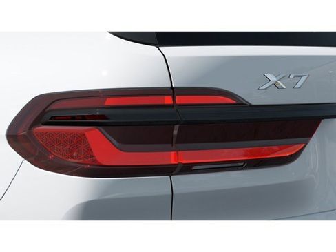 New 2026 BMW X7 xDrive40i w/ M Sport Package image 8