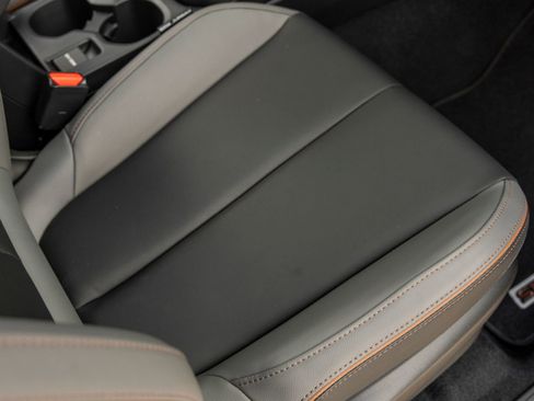 Used 2025 Subaru Forester Sport image 41