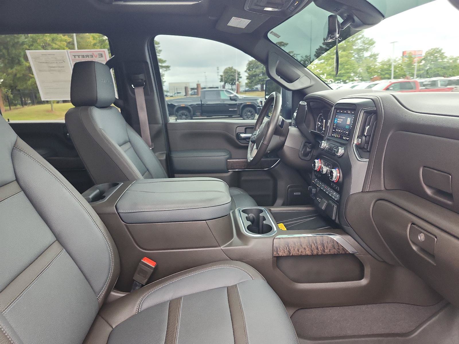 Certified 2023 GMC Sierra 2500 Denali w/ Denali Ultimate Package AWD/4WD image 10