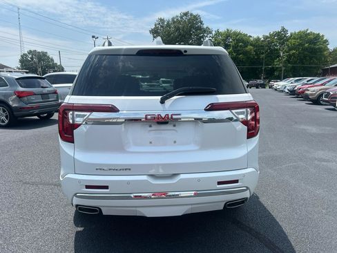 Used 2023 GMC Acadia Denali w/ Denali Ultimate Package FWD image 6