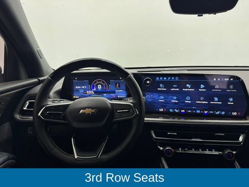 Used 2026 Chevrolet Traverse High Country w/ LPO, Floor Liner Package FWD image 3