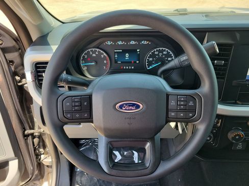 New 2026 Ford F250 XLT w/ FX4 Off-Road Package AWD/4WD image 15