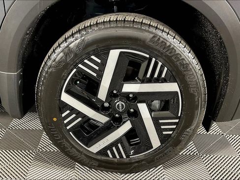 New 2026 Nissan Kicks SV image 18