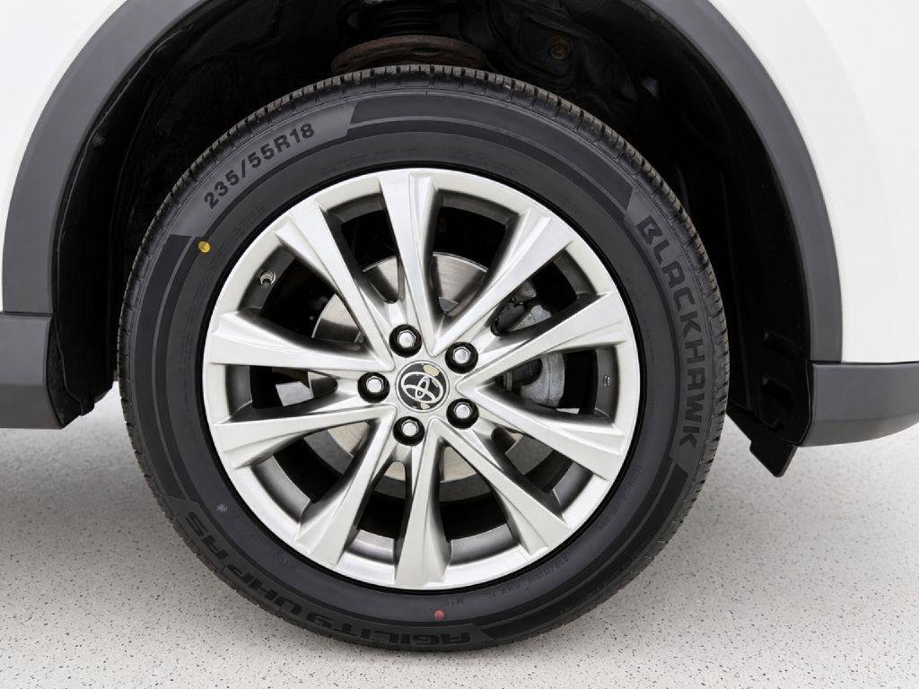 Used 2017 Toyota RAV4 Limited AWD/4WD image 33