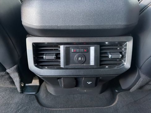 Used 2024 Ford F250 Platinum w/ FX4 Off-Road Package image 14