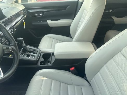 Used 2025 Honda CR-V EX-L image 9