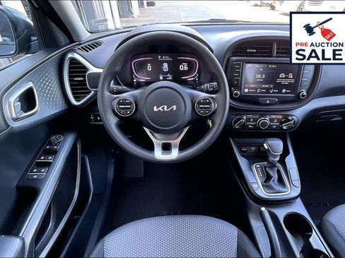Used 2024 Kia Soul LX w/ Option Group 015 FWD image 5