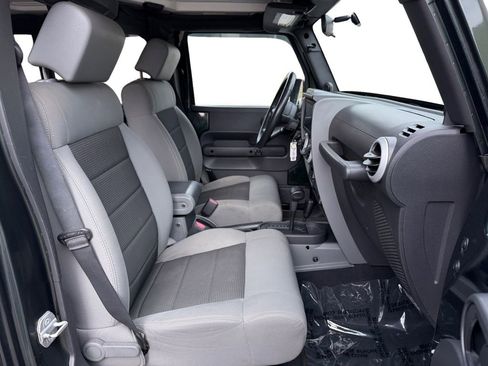 Used 2010 Jeep Wrangler Unlimited Sahara w/ Dual Top Group image 17