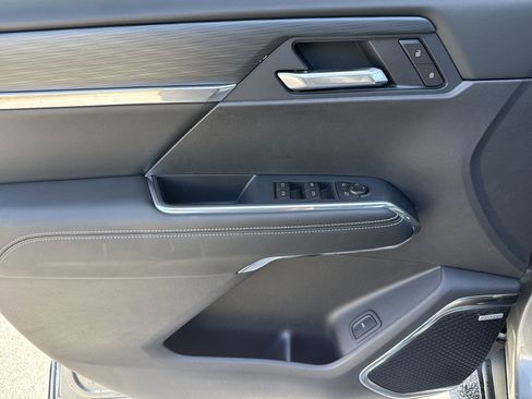 New 2026 GMC Acadia Elevation w/ Elevation Premium Package AWD/4WD image 11