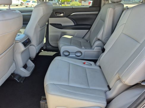 Used 2018 Toyota Highlander Limited AWD/4WD image 20