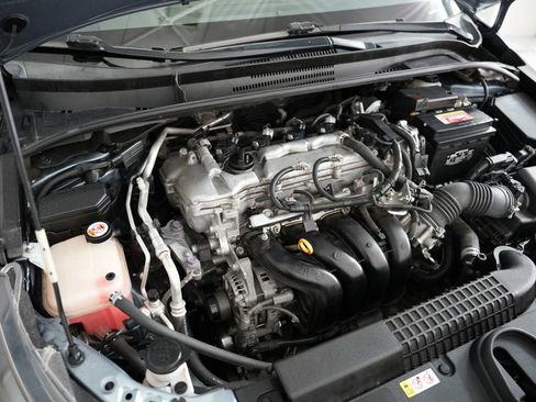 Used 2020 Toyota Corolla LE image 49