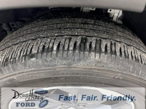 Used 2025 Nissan Rogue SV image 14