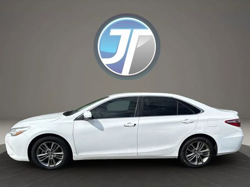 Used 2017 Toyota Camry SE image 15