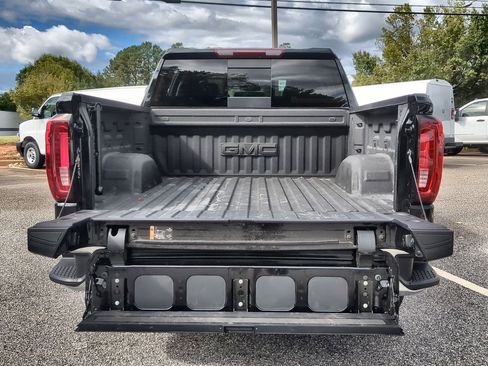 Certified 2023 GMC Sierra 1500 SLT w/ SLT Premium Package image 26