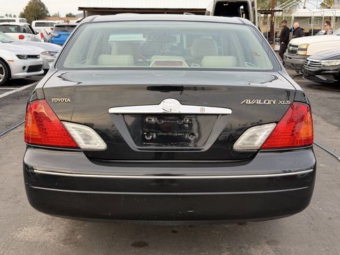 Used 2002 Toyota Avalon XLS image 7