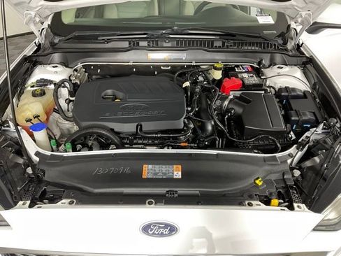 Certified 2017 Ford Fusion SE image 9