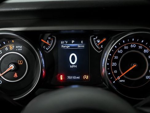 Used 2018 Jeep Wrangler Unlimited Sport AWD/4WD image 19