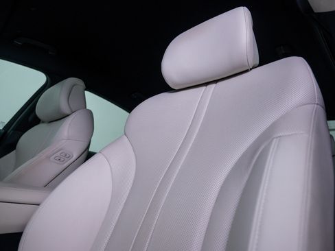 Used 2024 Genesis G80 AWD/4WD image 19