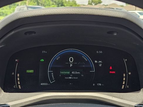 Used 2025 Toyota Camry LE FWD image 12