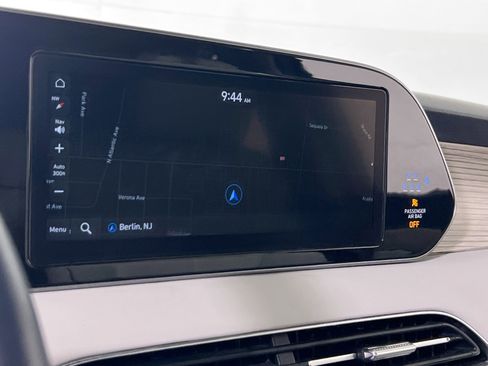 Used 2022 Hyundai Palisade Limited image 13