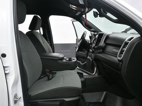 Used 2022 RAM 2500 Big Horn w/ Level 1 Equipment Group image 13