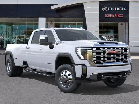 New 2026 GMC Sierra 3500 Denali w/ Technology Package AWD/4WD image 7
