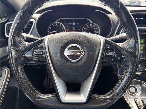 Used 2023 Nissan Maxima SV w/ Floor Mat Group FWD image 8