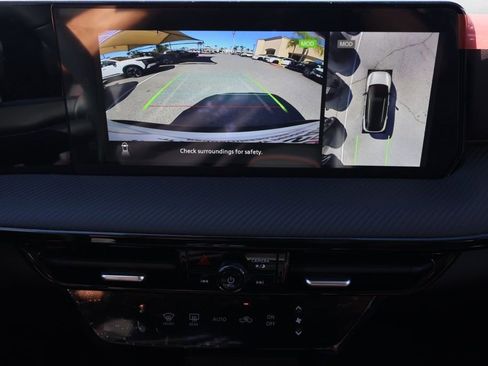 New 2026 Nissan Kicks SR image 36