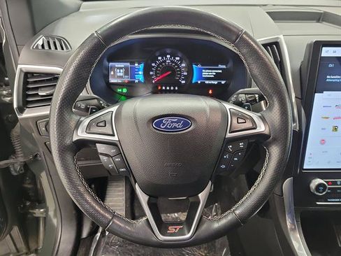 Used 2022 Ford Edge ST image 22