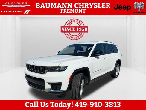 Used 2023 Jeep Grand Cherokee L Laredo w/ Luxury Tech Group I AWD/4WD image 10